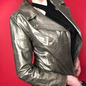 Dark gold leather jacket 🤎💛​​​​​​​​​​